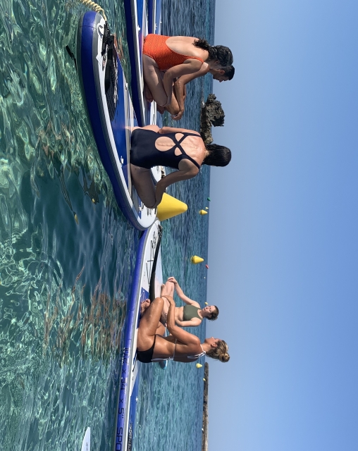  Meditando nas pranchas de SUP 